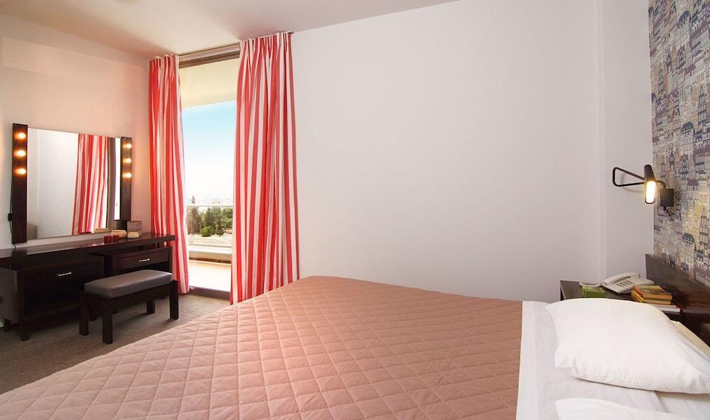 Marina Alimos 3*